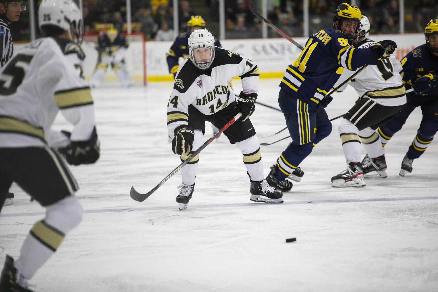 Broncos end three-game skid, split series with Wolverines